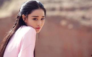 张馨予以前的照片,从青涩校园到璀璨明星的蜕变之路